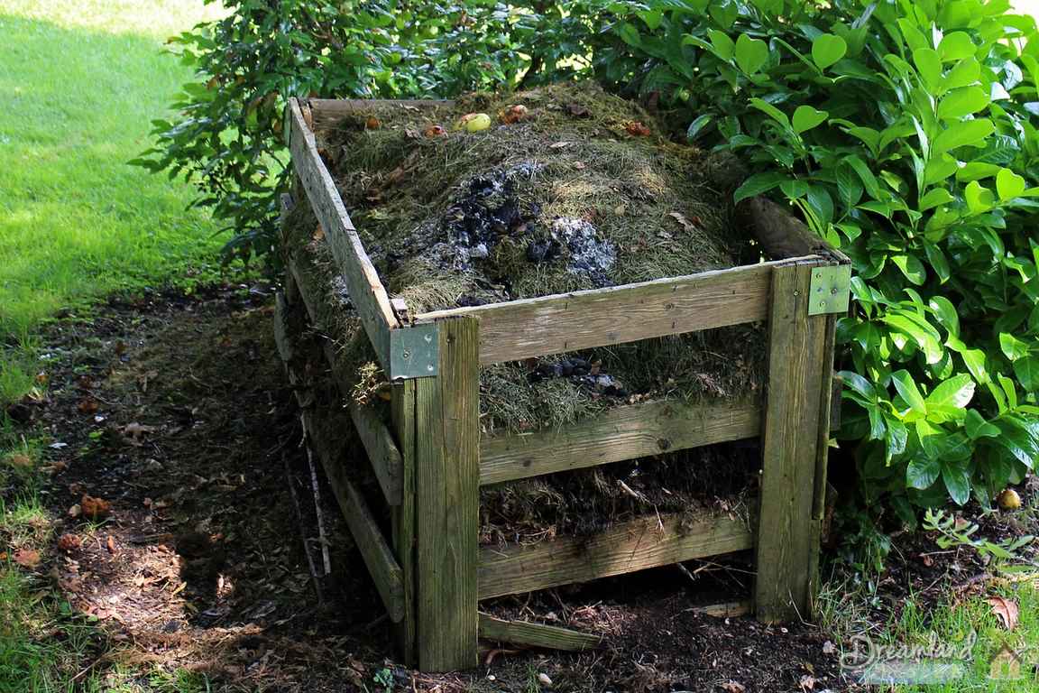 How to Build A Compost Pile • Dream Lands Design