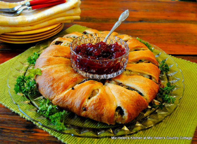 Cranberry Turkey Ring