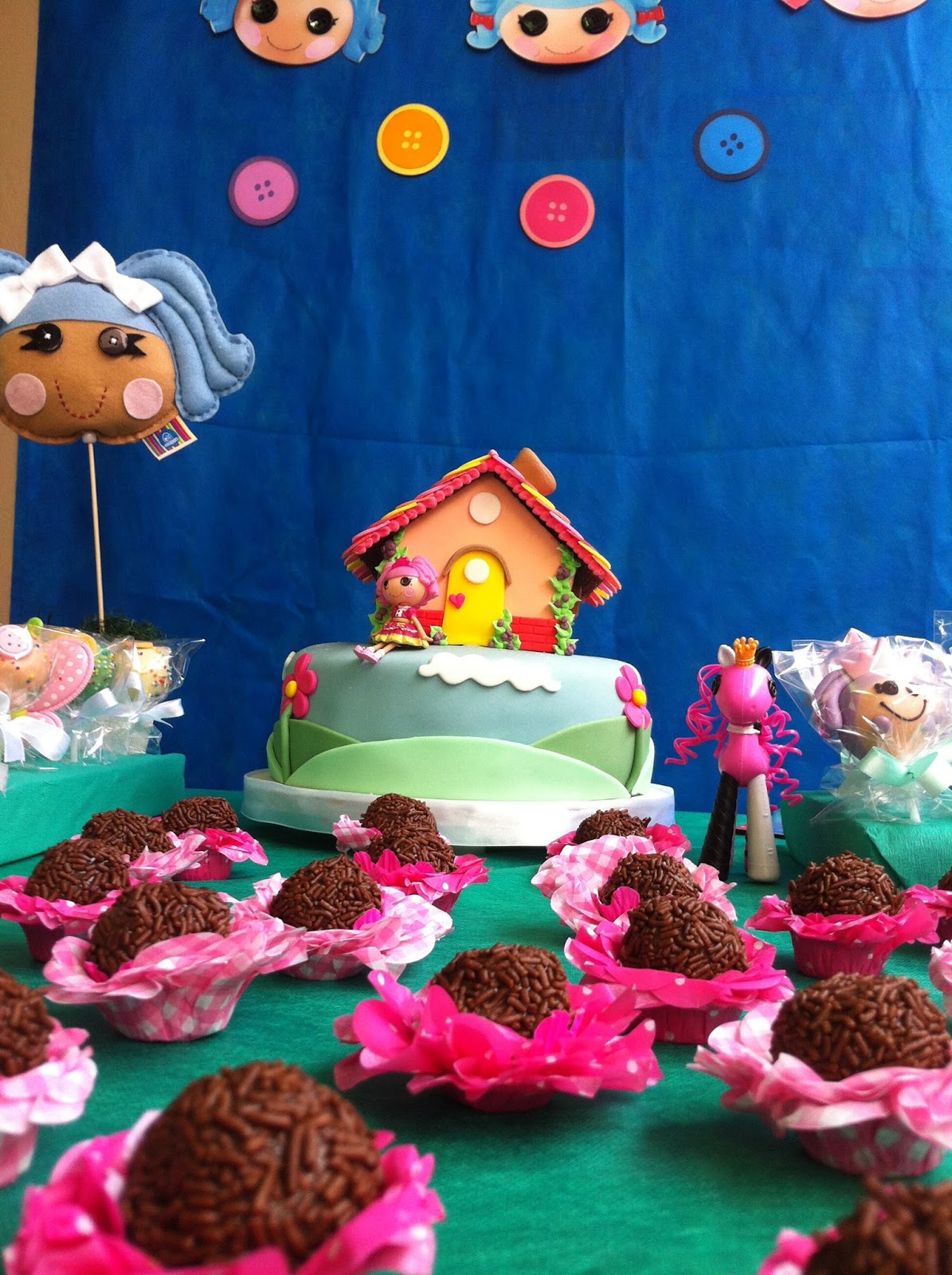 Meme Cake Flork Para celebrar un bonito aniversario, una rica mini