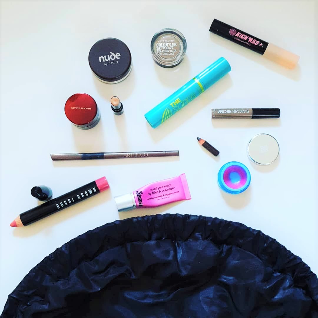 Beautifully Glossy What s In My Daily Make up Bag beautifully-glossy-what-s-in-my-daily-make-up-bag