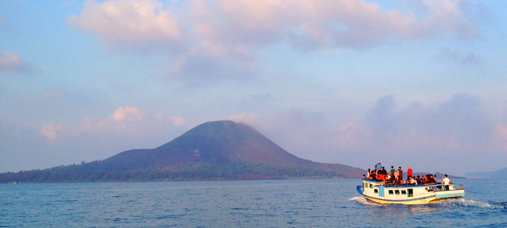 paket wisata open trip gunung anak krakatau