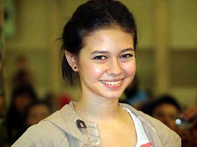 Informasi Istimewa untuk Saudara: Berita dan Profil Artis Terkini: Teh