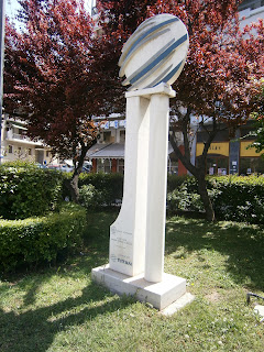 το χορηγικό μνημείο του TITAN στο Παγκράτι