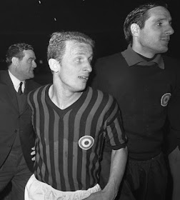 Trapattoni with goalkeeper Fabio Cudicini and coach Nereo Rocco after the 1968 Cup-Winners' Cup Final