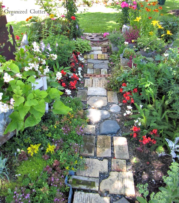 The Best Garden Junk Path www.organizedclutterqueen.blogspot.com