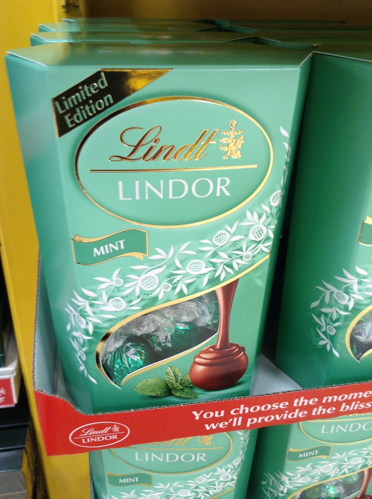 Foods & Goods - Cornet LINDOR Edition de Noël LINDT CHOCOLAT