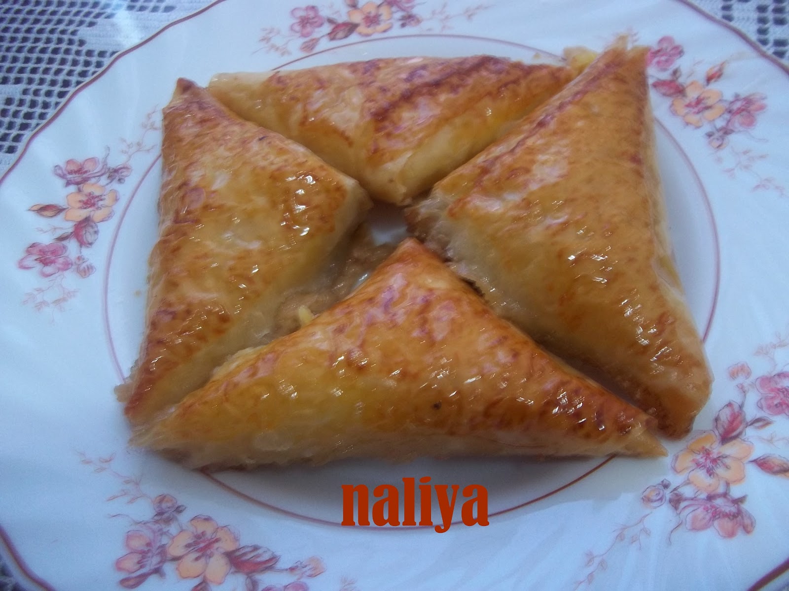 Naliya Laz Böreği