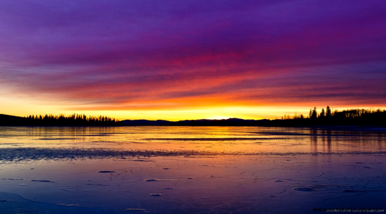 Download 1366x768 Green Lake Sunset Wallpaper