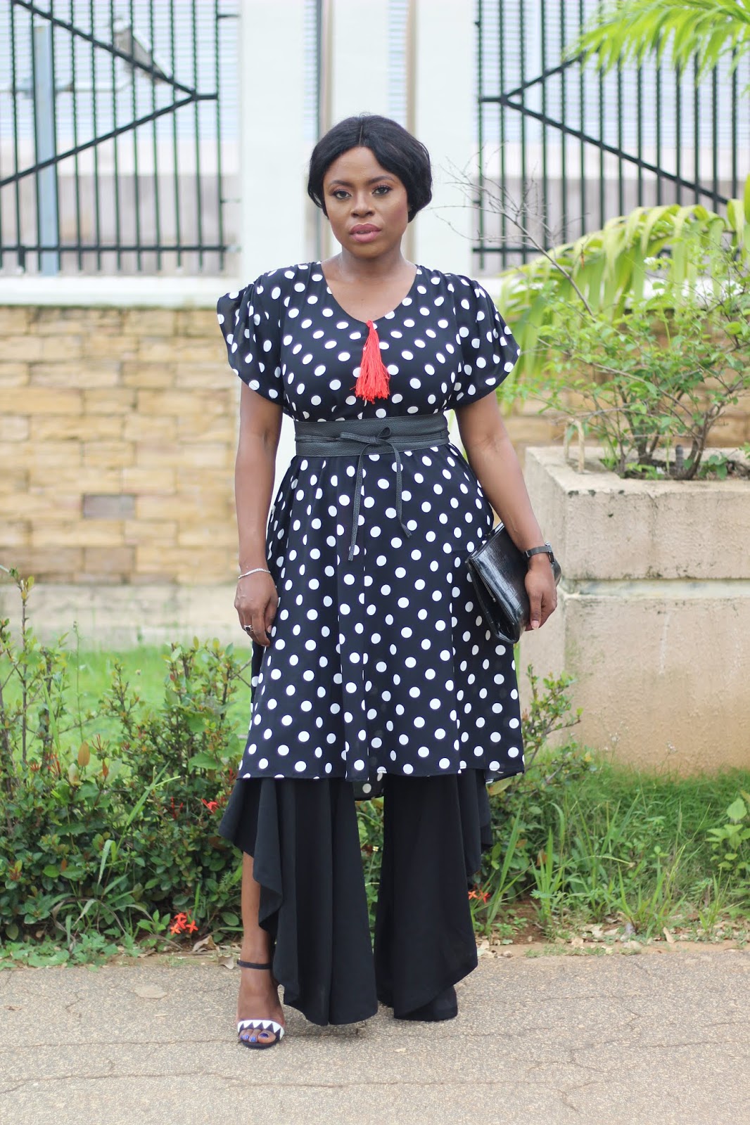 How to wear One dress for Sixteen days: Case study of a polkadot dress ...
