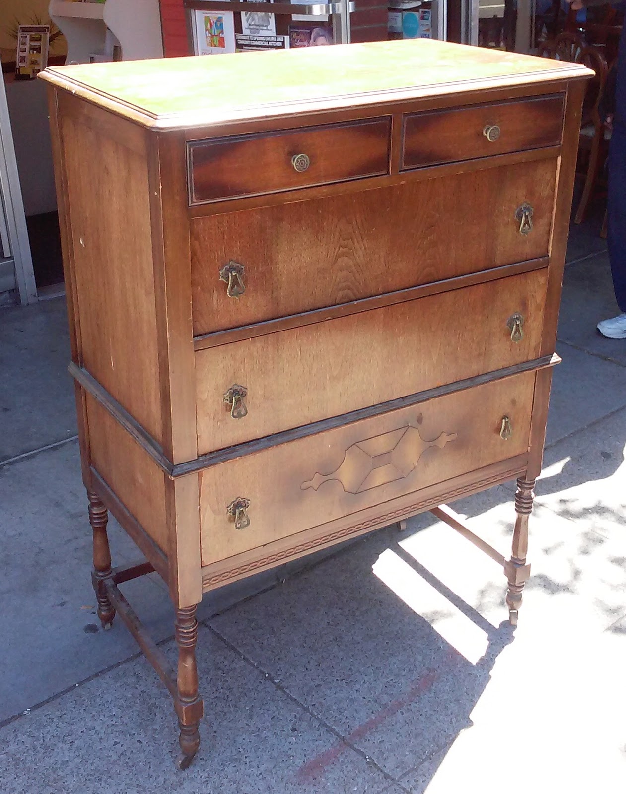 UHURU FURNITURE & COLLECTIBLES SOLD 5173 Depression Era 5Drawer