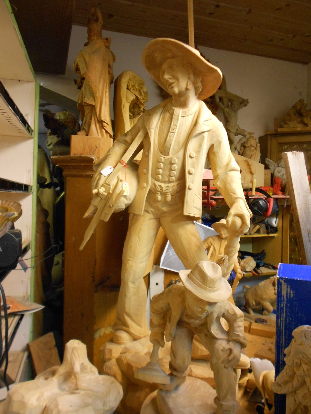 The woodcarving tradition of the Ammergauer Alps visiting Oberammergau