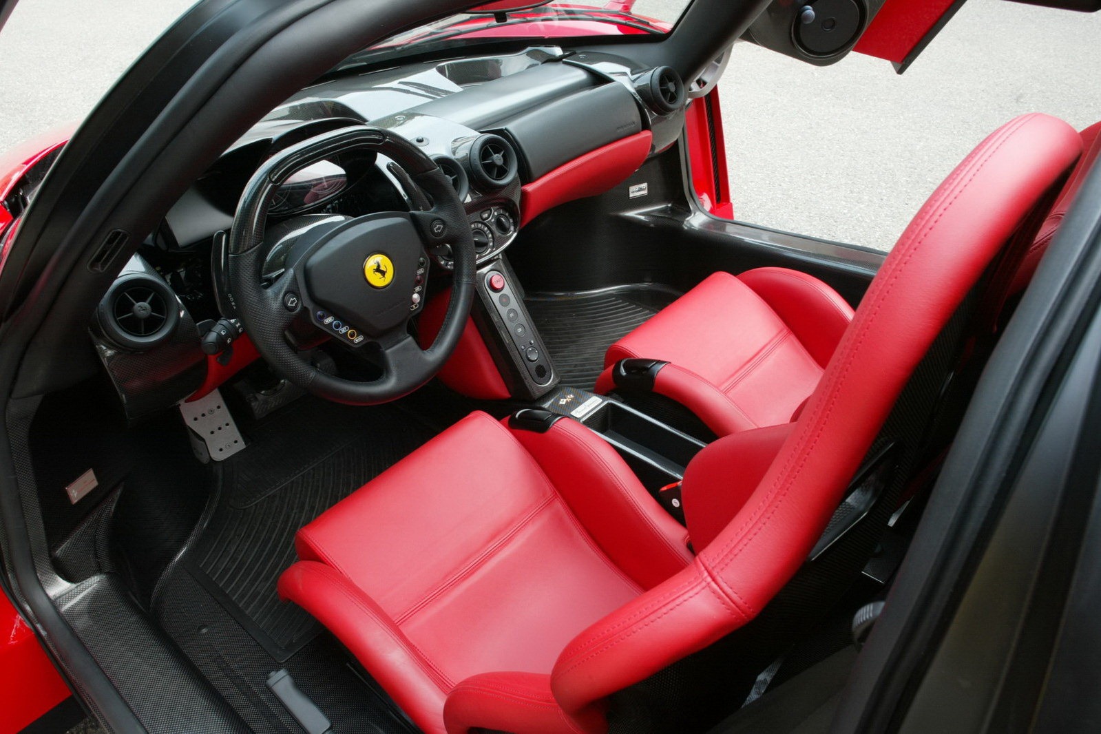 [Ferrari-Enzo-325.jpg]