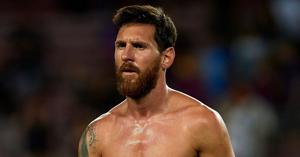 WE LOVE HOT GUYS: Lionel Messi Shirtless