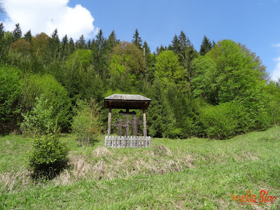 Troita cu trei cruci