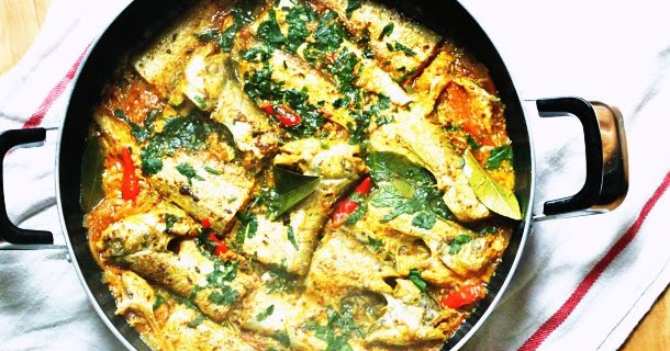 Food: fish curry [pabda] in tomato + mustard