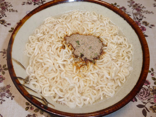 電子レンジでインスタントラーメン（袋めん）を作ったら異様にマズかった！