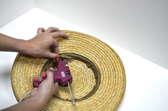Flashback Summer: Sassy Straw Saucer Hat DIY- 1940s, 1950s vintage refashion tutorial