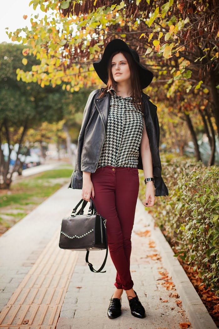 BURGUNDY PANTS & HOUNDSTOOTH BLOUSE | TIE BOW-TIE