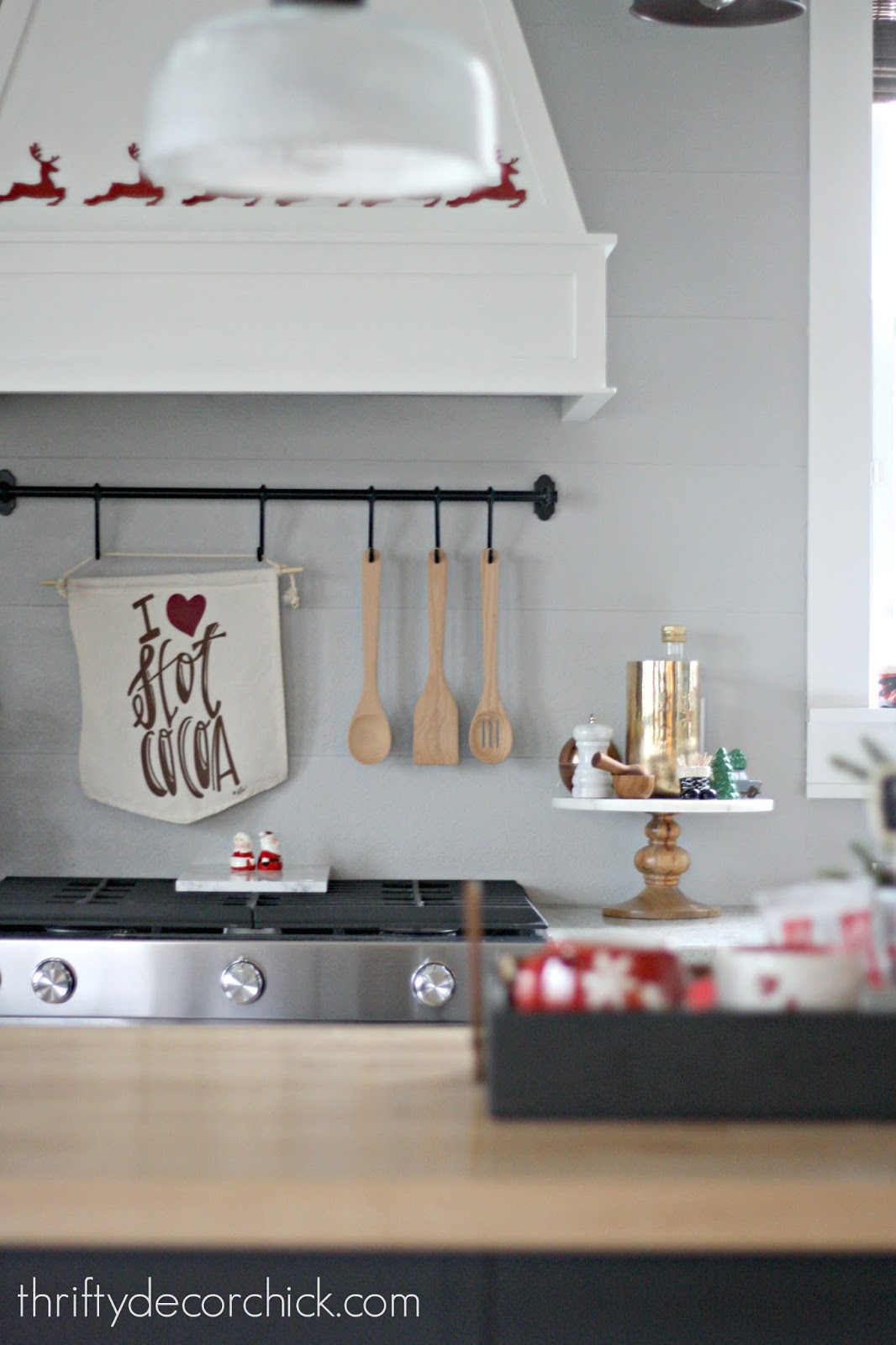 My favorite Christmas spot in the kitchen! from Thrifty Decor Chick My favorite Christmas spot in the kitchen! from Thrifty Decor Chick