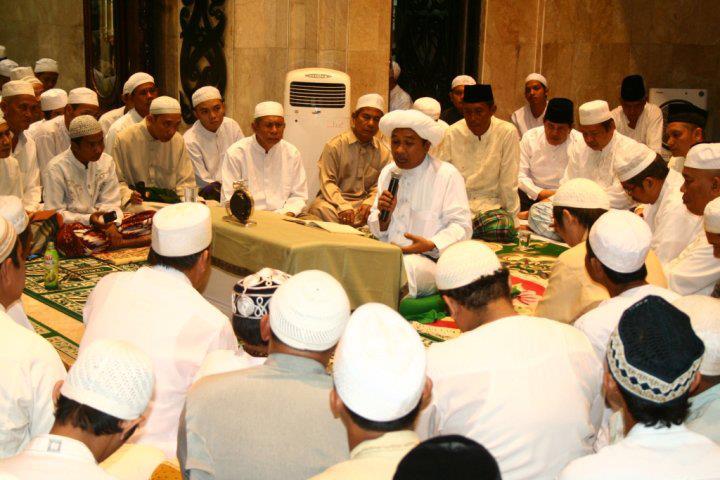 Cinta dan Rindu Majelis ilmu di kediaman Abah Haji Guru