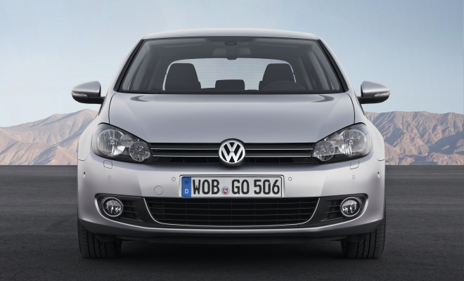 Volkswagen Golf VI front view