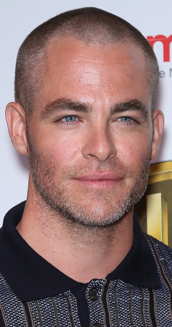 Chris Pine Debut's New Buzz Cut at CinemaCon.