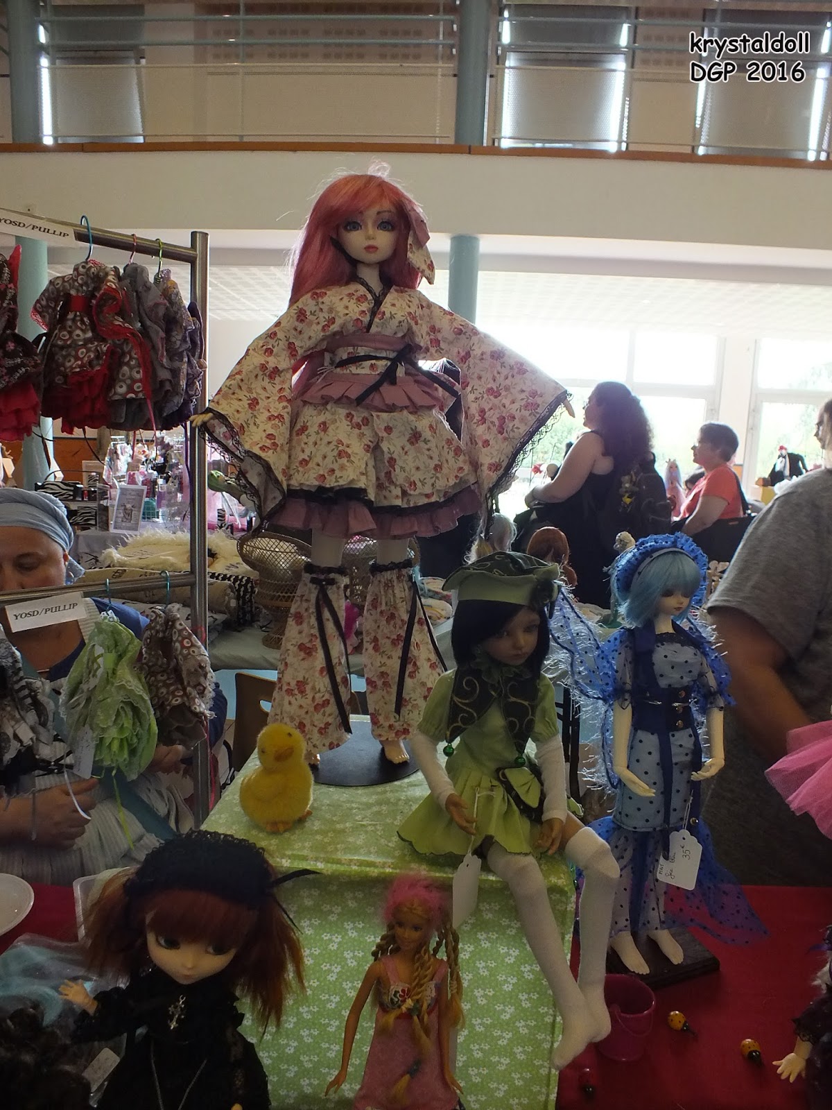 Les poupées de Krystal La "Dolls Garden Party" de Toulouse