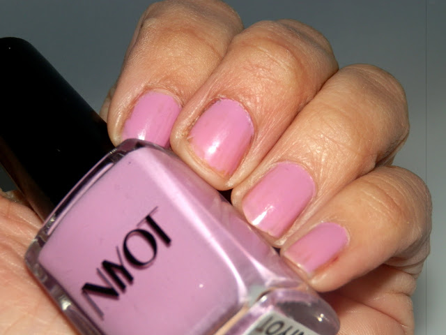 NIYOT Nail Polish Lilac Snap Swatches 