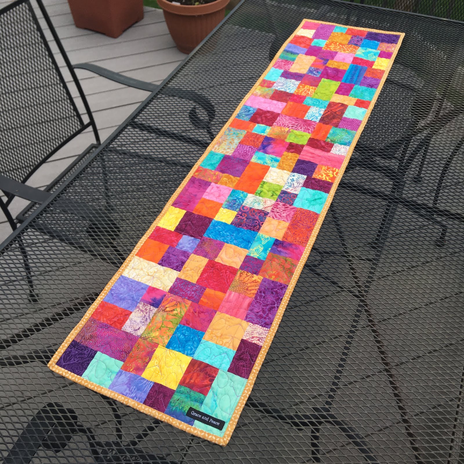 grace-and-peace-quilting-mini-brick-road-table-runner