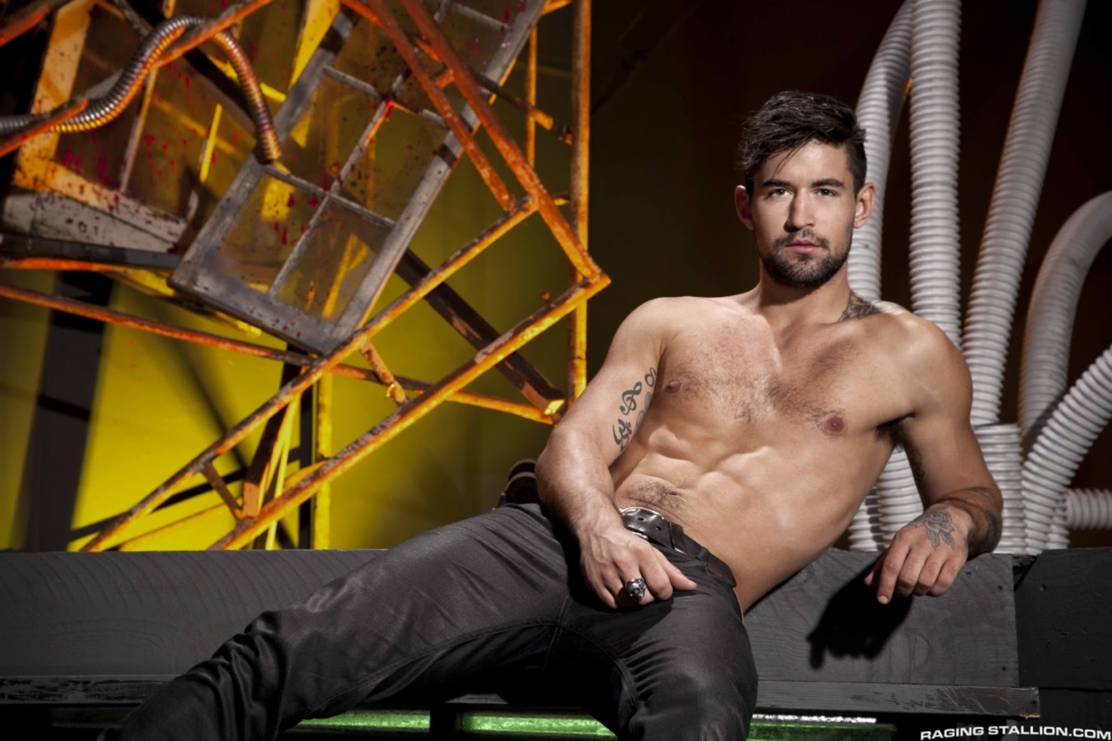 Brutos-Eros: Benjamin Godfre