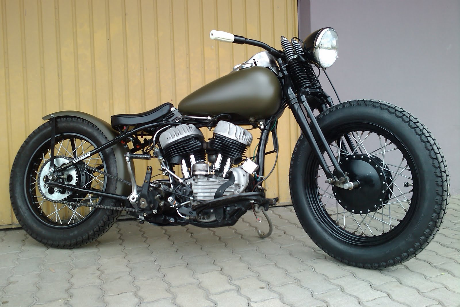 what's a bobber motorcycle