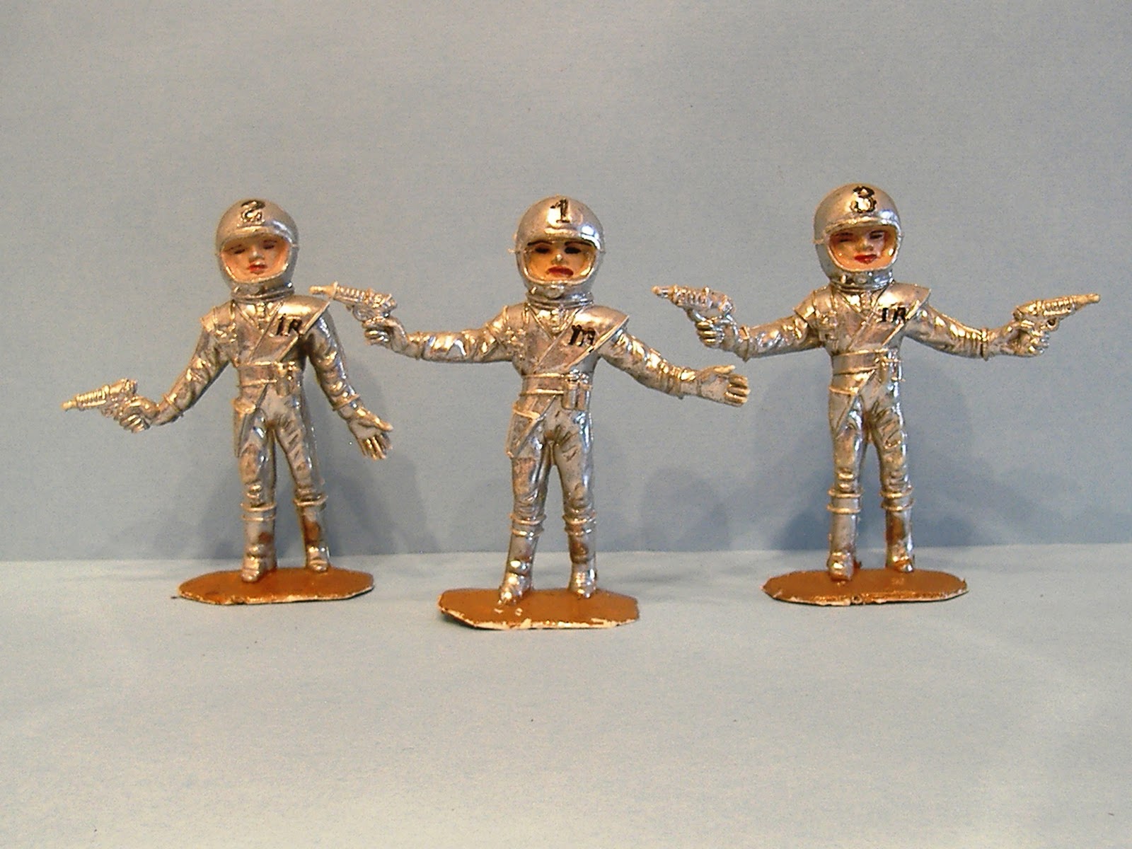 LOT De 10 Figurines Thunderbird Comansi - Gardiens De L'espace, 8 Cm, PVC, Vintage 1970, Neuves Sous Blister