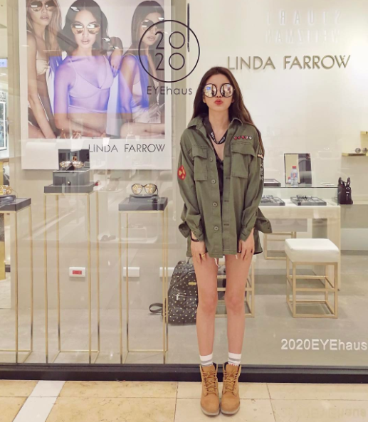 Photos of 42 years old woman that looks like she is in 20s.