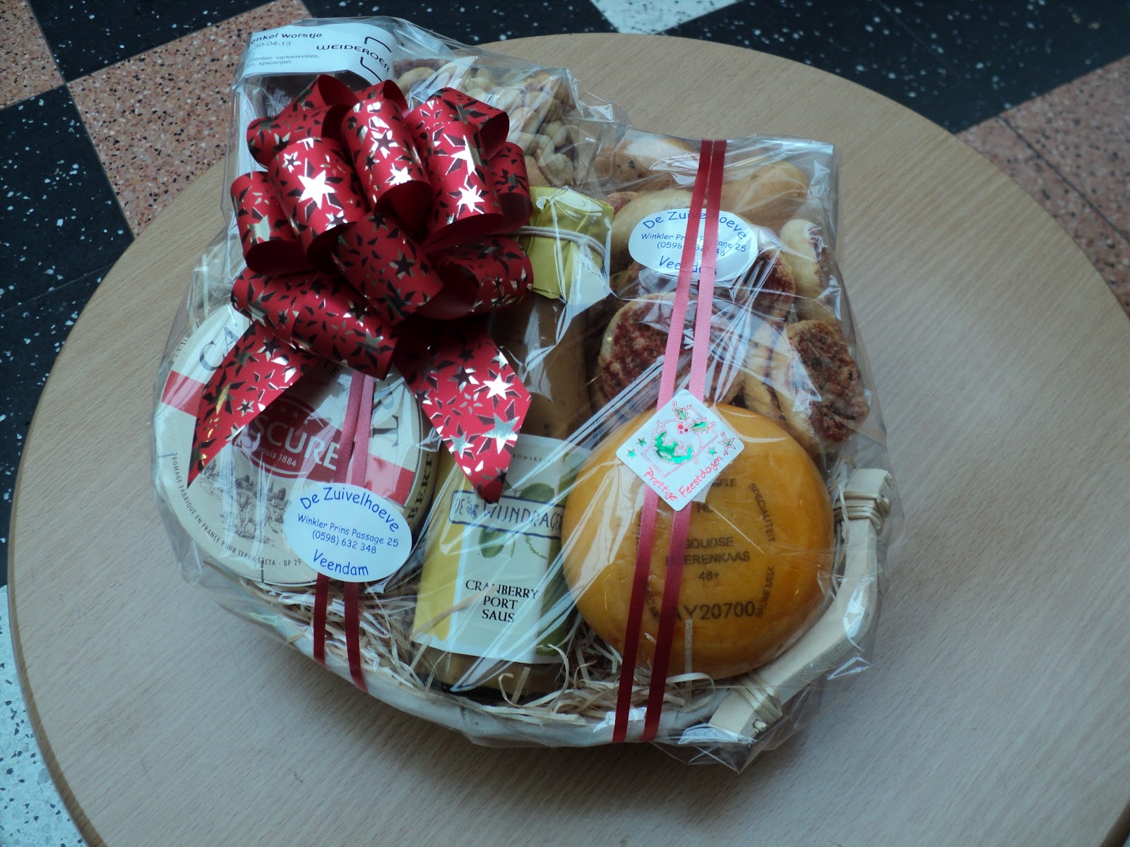 Zuivelhoeve Veendam Kerstpakketten Geschenkmanden