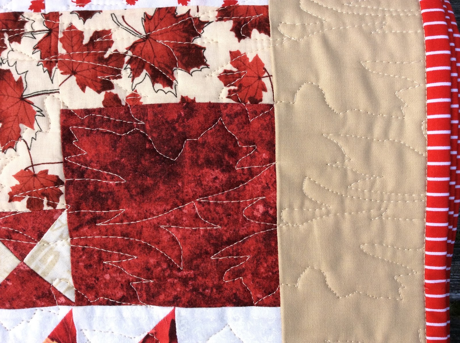 AlliKat Quilts Canada 150 Quilt & More Canada Flag Cushions