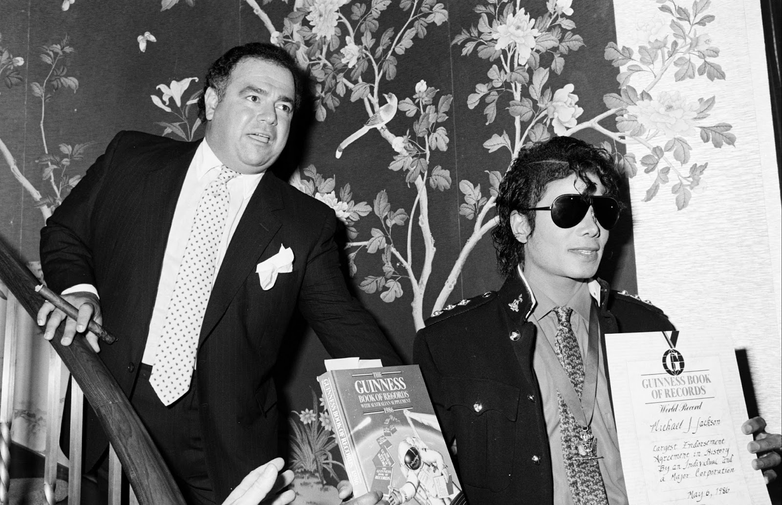 Michael Jackson Guinness Book Of World Records 1986