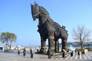 Kuda Troya: Solusi Pemenangan 10 Tahun Perang dalam 1 Malam