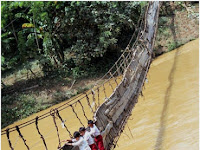 LUAR BIASA, SEKALIGUS MIRIS LIHAT FOTO-FOTO INI... MUNGKIN HANYA DI INDONESIA FOTO SEPERTI INI !!!
