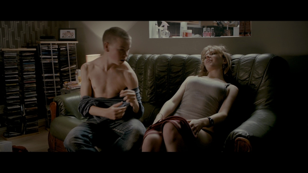 Will Poulter - Shirtless in "Wild Bill" .