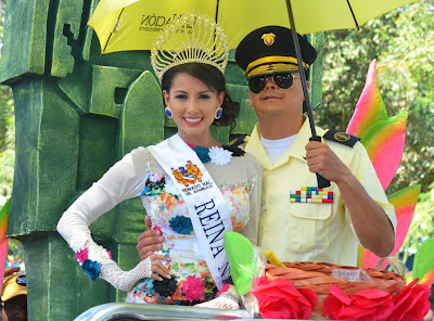 desfile-bienvenida-reinas-nacionales-del-bambuco-neiva-2013