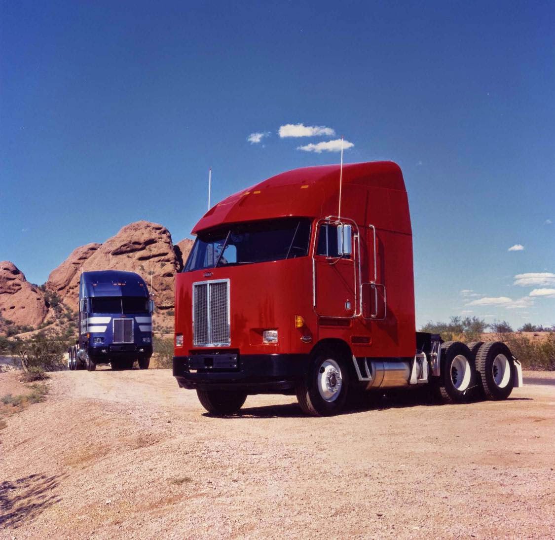 DIECIOCHO RUEDAS: PETERBILT 372… EL PRIMER COE AERODINÁMICO EN ESTADOS
