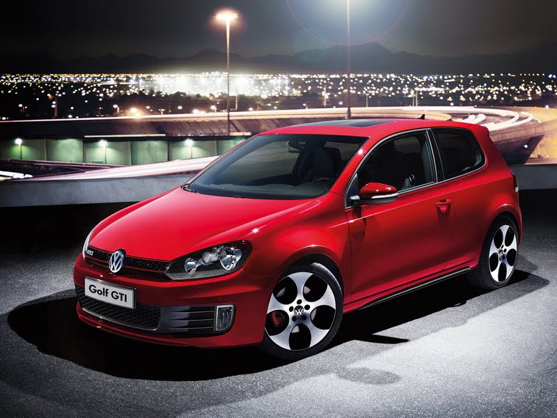 VOLKSWAGEN: GOLF GTI 2.0 TURBO (2012)