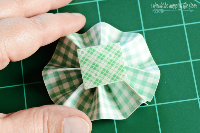 Free Printable Paper Mini Rosette Banner with Tutorial on Creating the Pieces