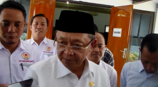 WWC%2BBUPATI%2BCEK%2BENDRA.mp4 snapshot 00.00 %255B2018.10.27 11.44.02%255D
