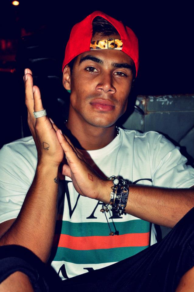 Rebeldesbrr Veja todas as fotos oficiais da campanha "Swag Gang" com