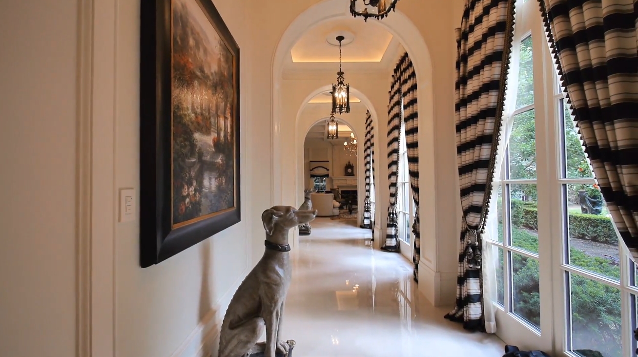 Luxury Mansion Interior Design Tour vs. 489 Lakeshore Road East, Oakville, ON - Sotheby's International Realty Canada