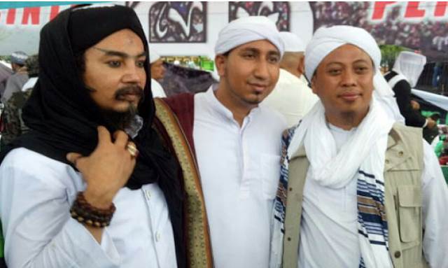 Ini Deretan Artis Yang Ikut Dalam Aksi Bela Islam 212, Lihat Foto-Fotonya