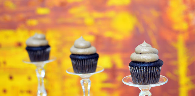 Mini cupcakes cu ciocolată şi mascarpone