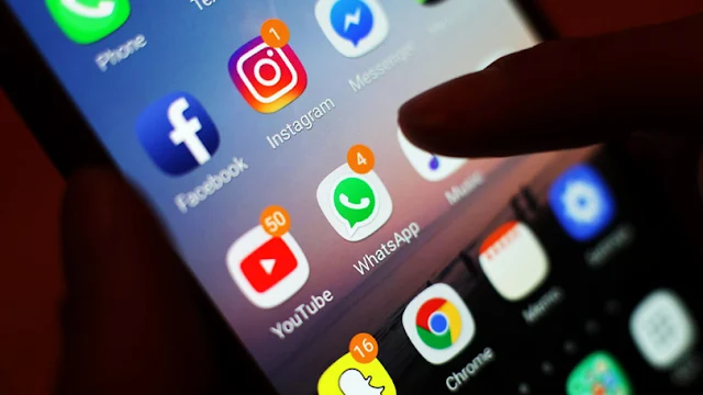 Facebook finds 'no evidence' hackers accessed connected apps