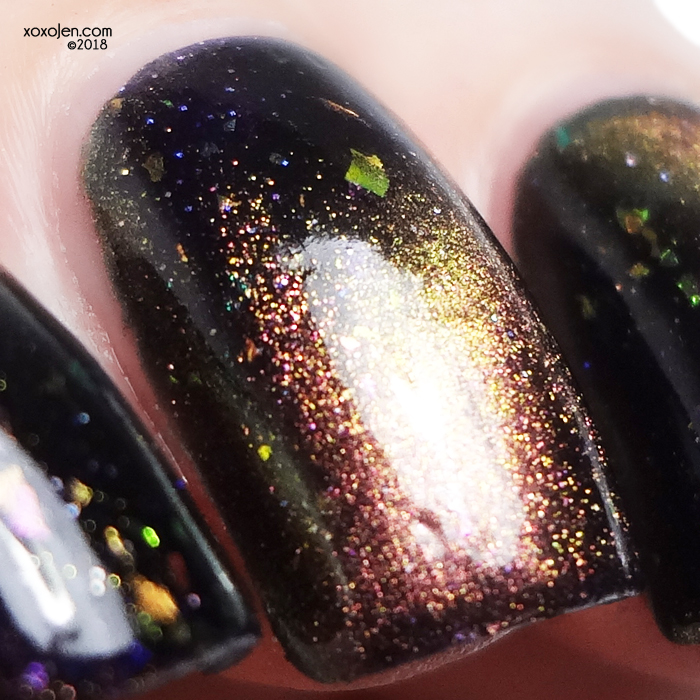 xoxoJen's swatch of kbshimmer Creep It Together